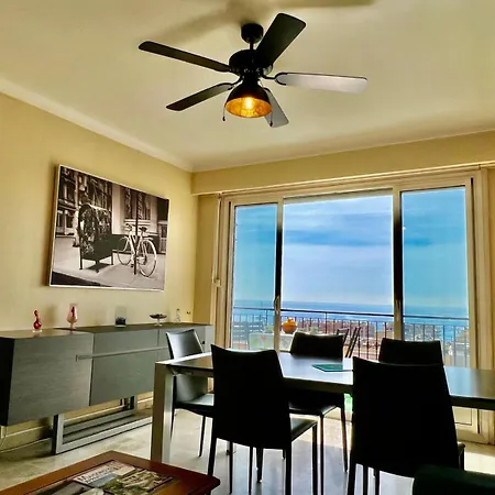 T3 Central, Beach And Rcm Convenience * Rocabruna